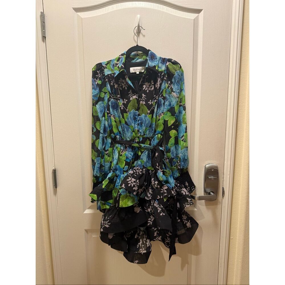 Elliatt Briony Long Sleeve Mini Dress Black Floral cocktail Wedding size S NWT - Picture 6 of 7